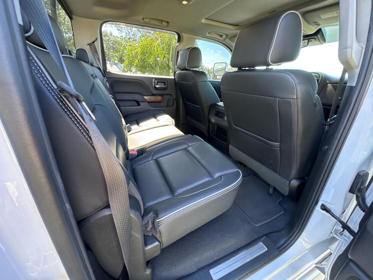 Chevrolet Silverado 2500HD 4WD Crew Cab 153.7" High Country 2019