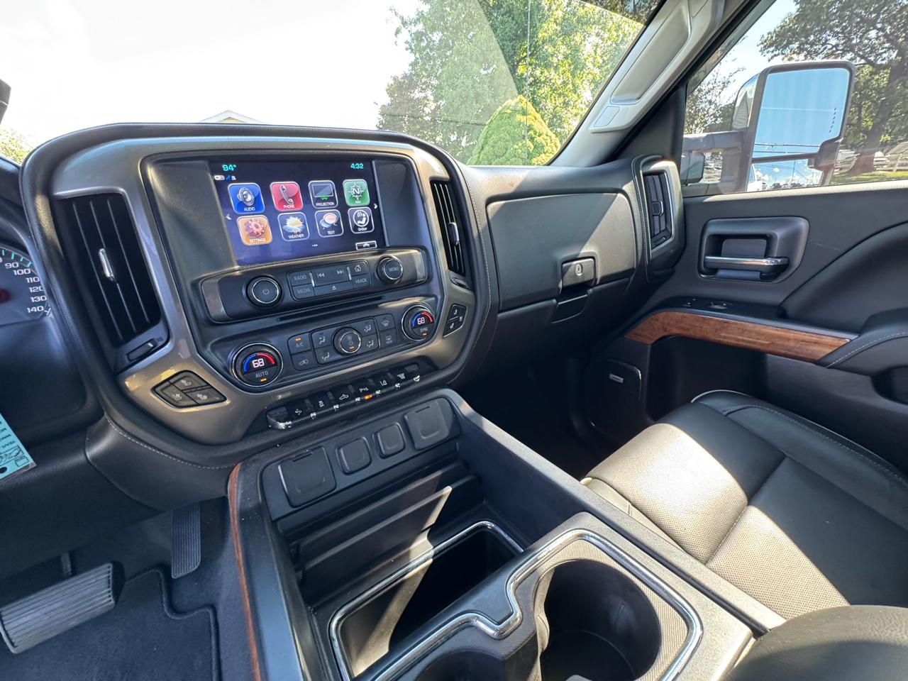 Chevrolet Silverado 2500HD 4WD Crew Cab 153.7" High Country 2019