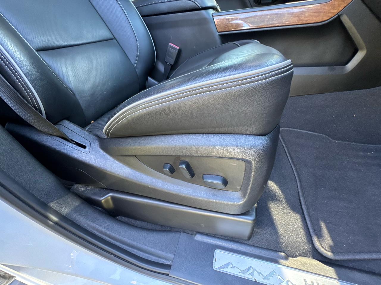 Chevrolet Silverado 2500HD 4WD Crew Cab 153.7" High Country 2019
