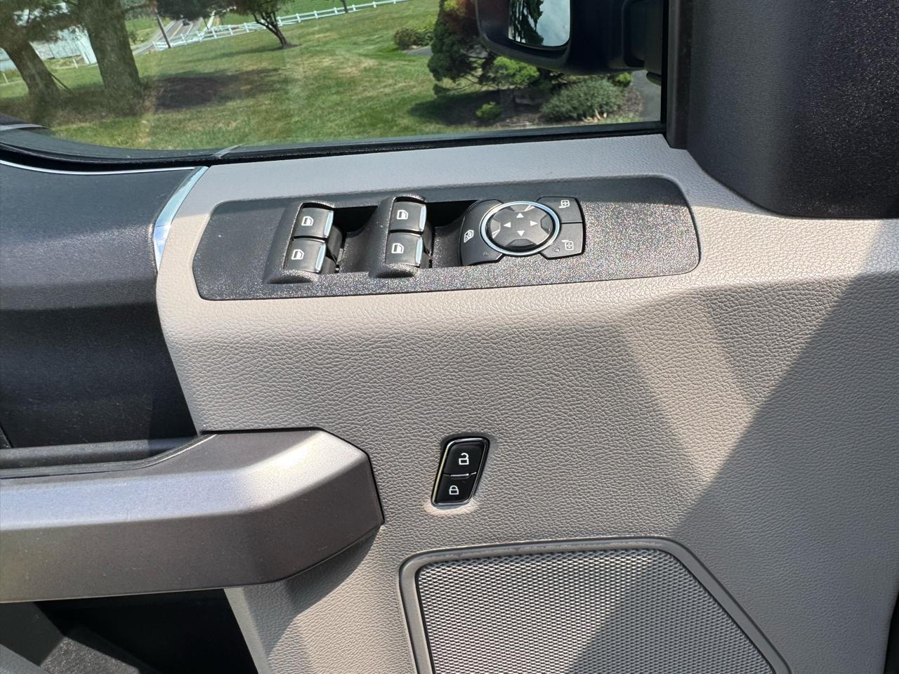 Ford Super Duty F-250 SRW XLT 4WD Crew Cab 6.75' Box 2021