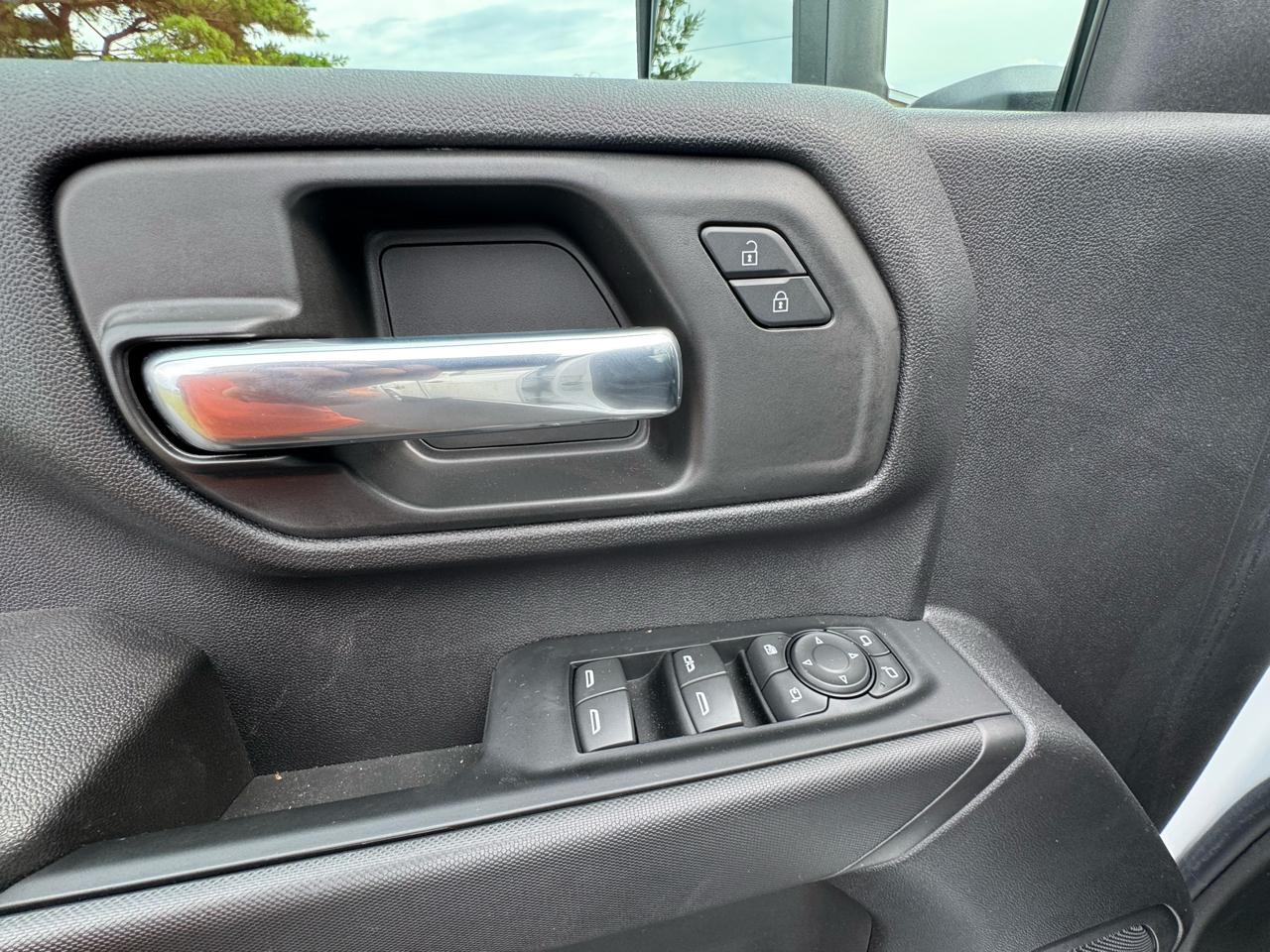 Chevrolet Silverado 2500HD 4WD Crew Cab 172" Work Truck 2024