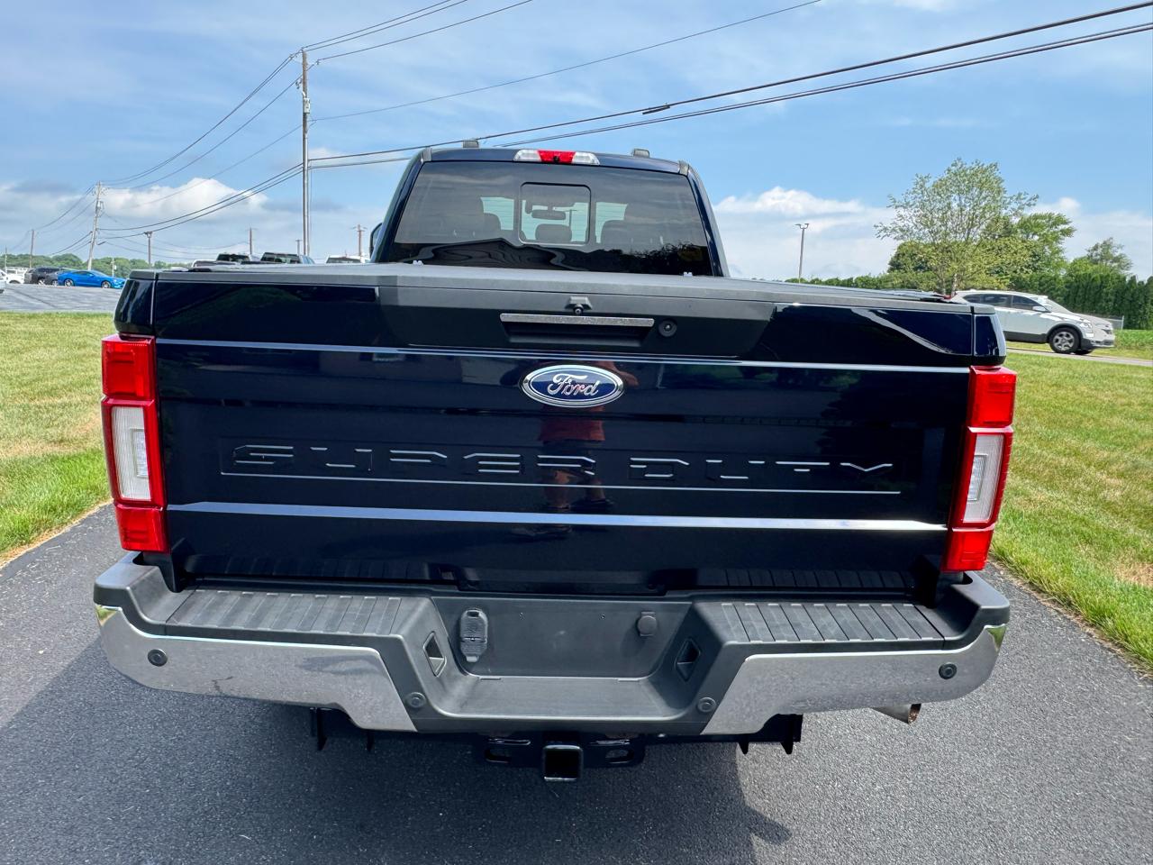 Ford Super Duty F-350 SRW Lariat 4WD Crew Cab 8' Box 2022