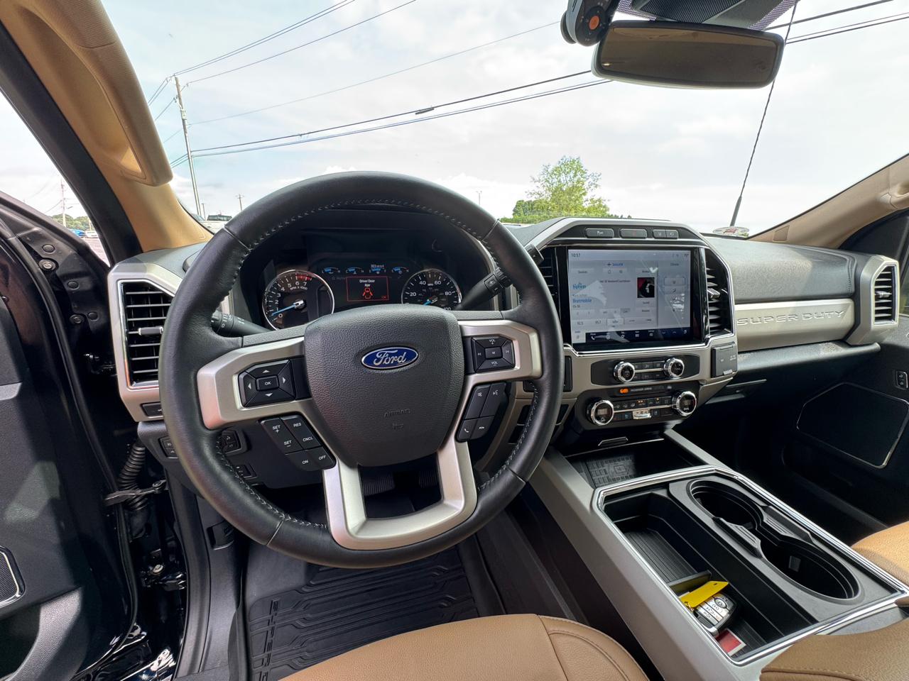 Ford Super Duty F-350 SRW Lariat 4WD Crew Cab 8' Box 2022