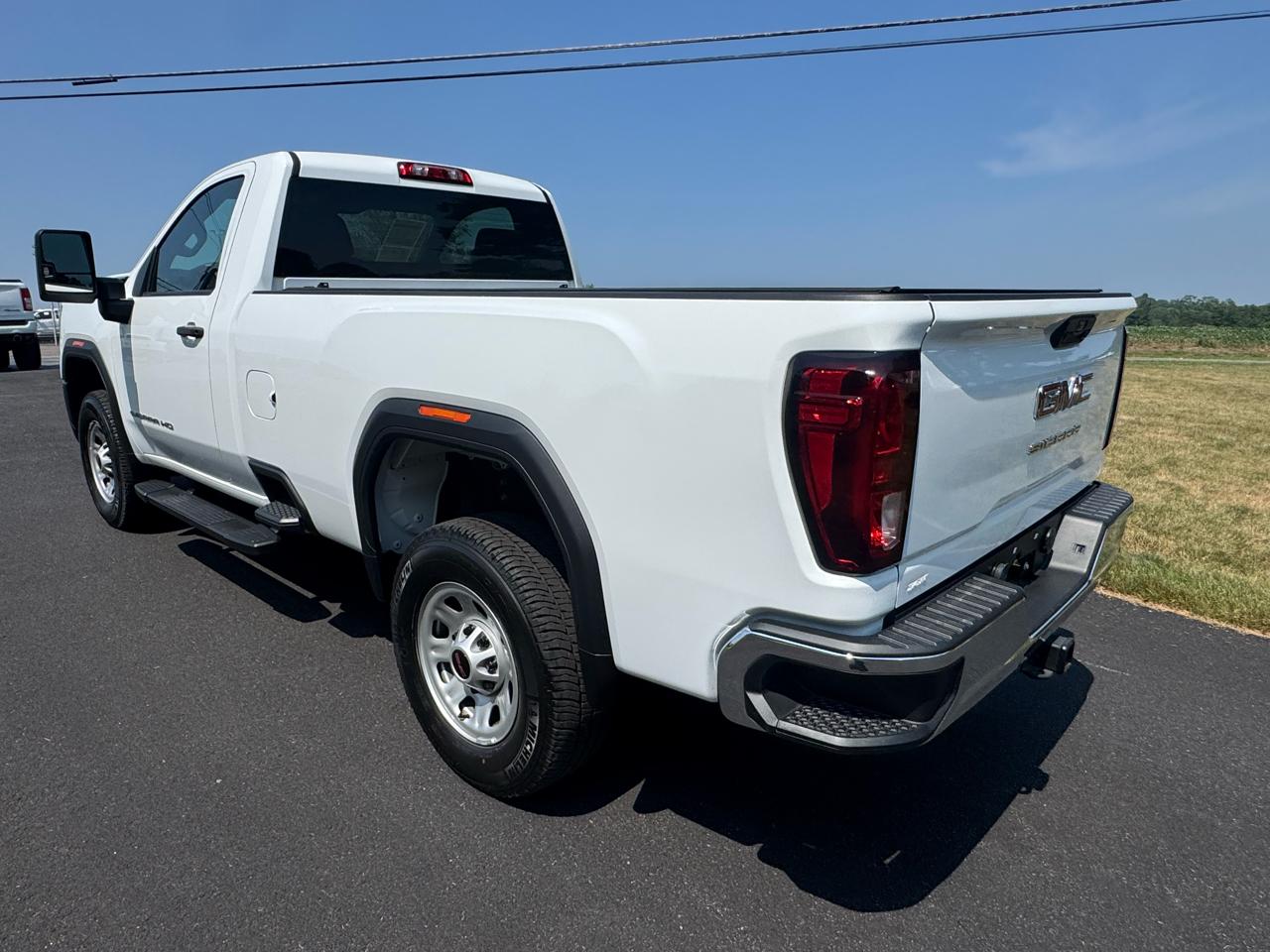 GMC Sierra 3500HD 2WD Reg Cab 142" Pro 2024