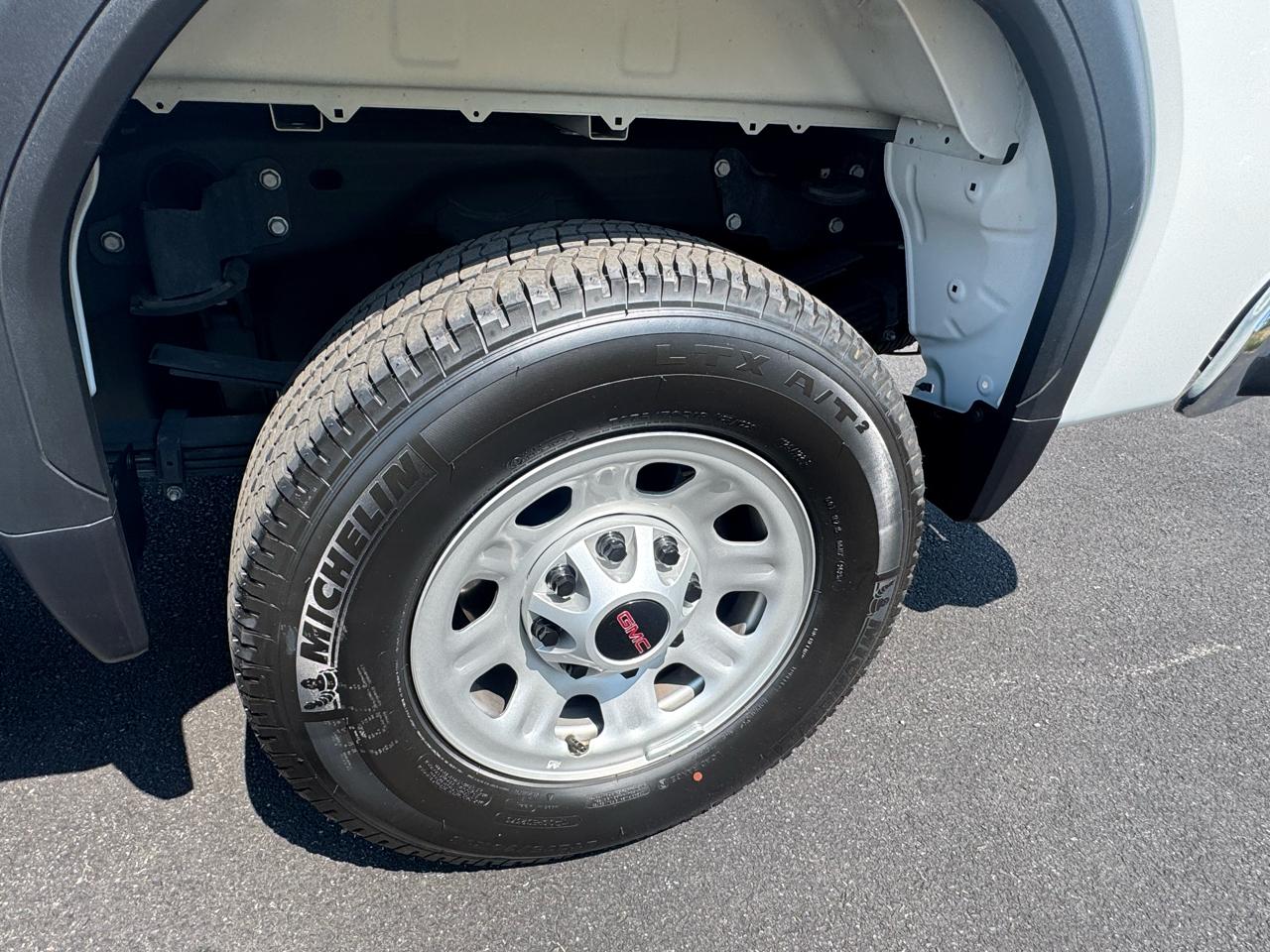 GMC Sierra 3500HD 2WD Reg Cab 142" Pro 2024