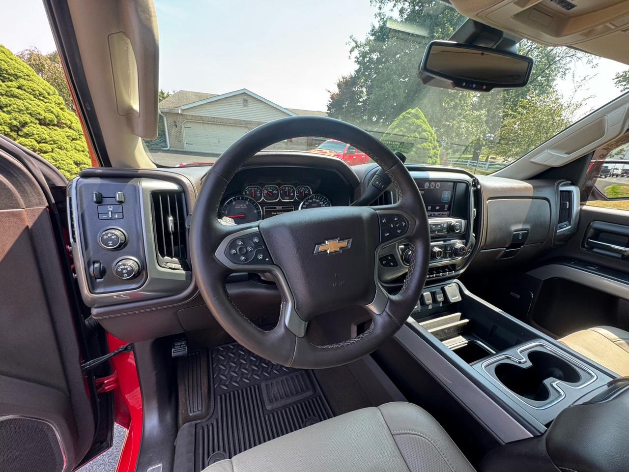 Chevrolet Silverado 2500HD Built After Aug 14 4WD Crew Cab 153.7" LTZ 2015