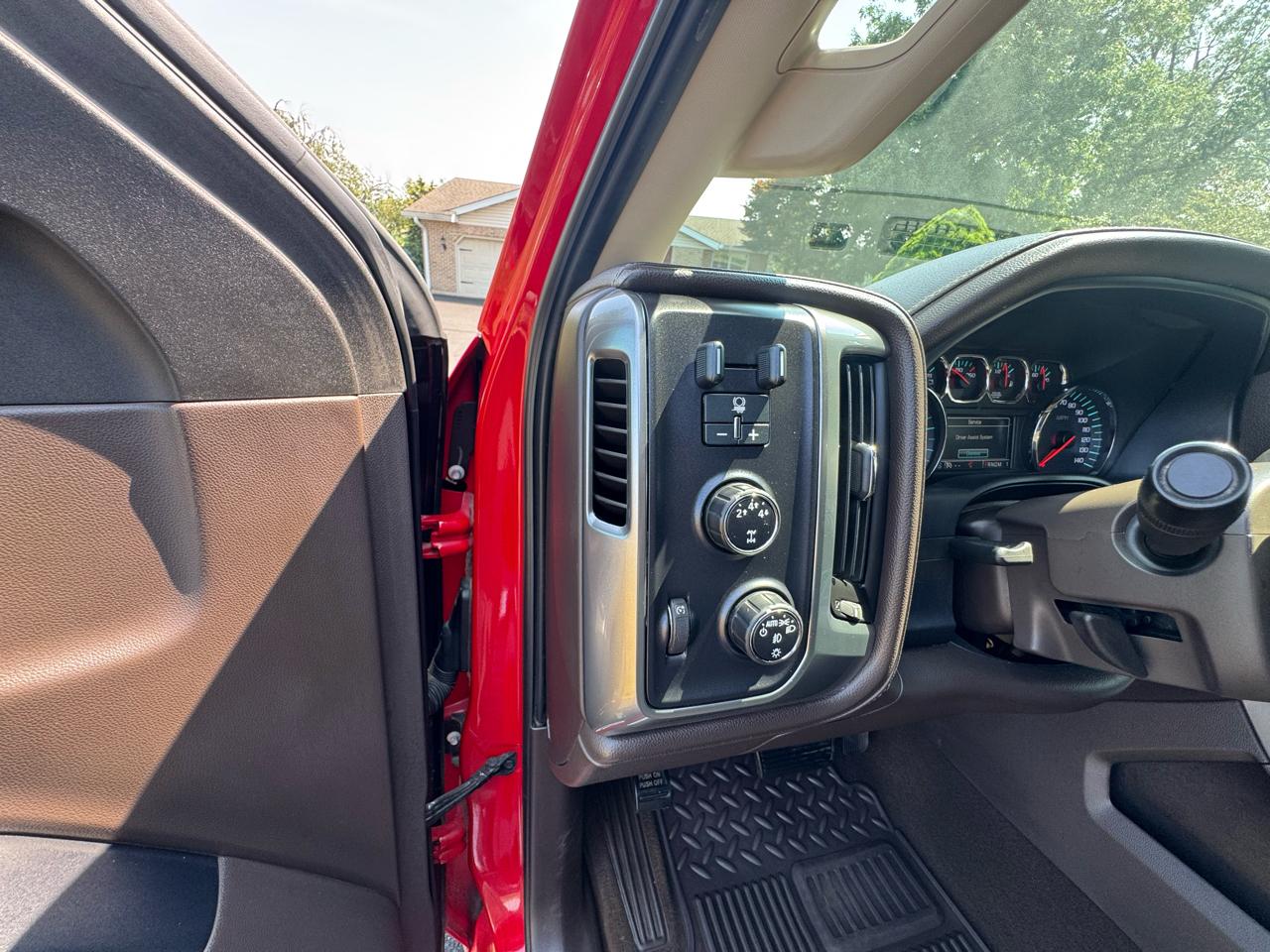 Chevrolet Silverado 2500HD Built After Aug 14 4WD Crew Cab 153.7" LTZ 2015