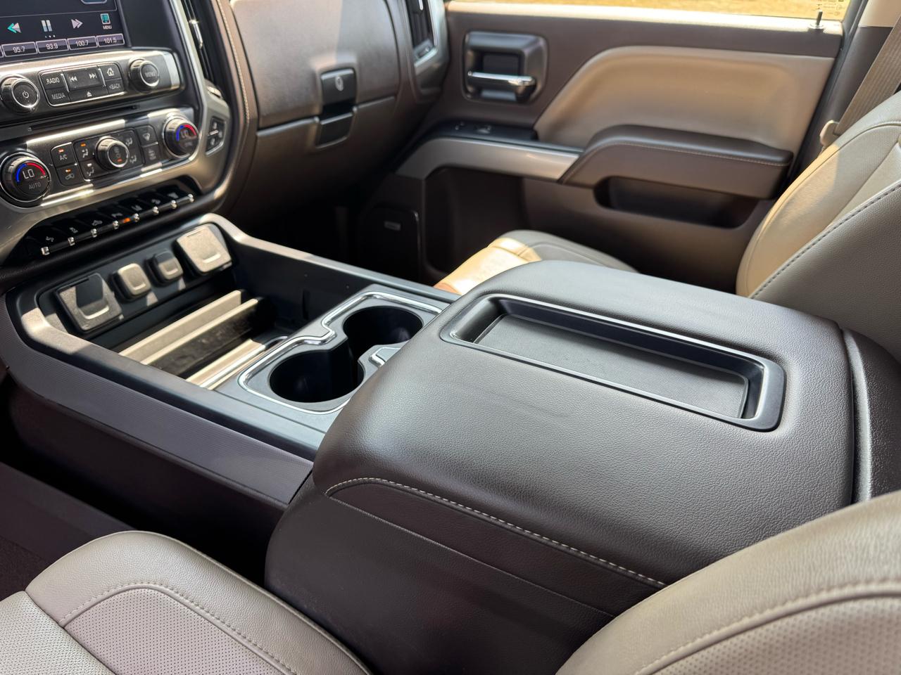 Chevrolet Silverado 2500HD Built After Aug 14 4WD Crew Cab 153.7" LTZ 2015