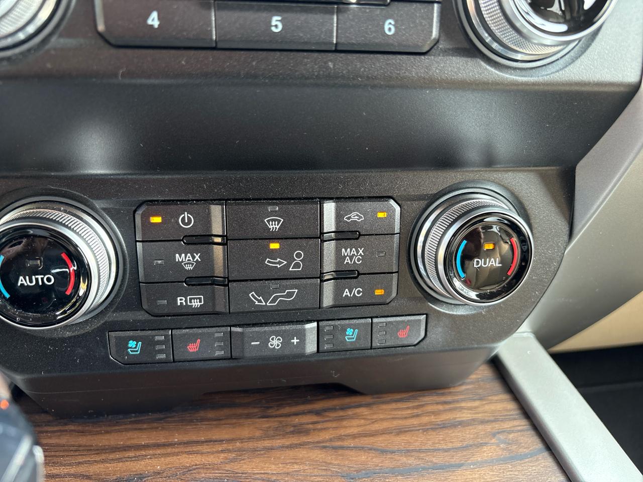 Ford F-150 Lariat SuperCrew 5.5-ft. Bed 4WD 2019