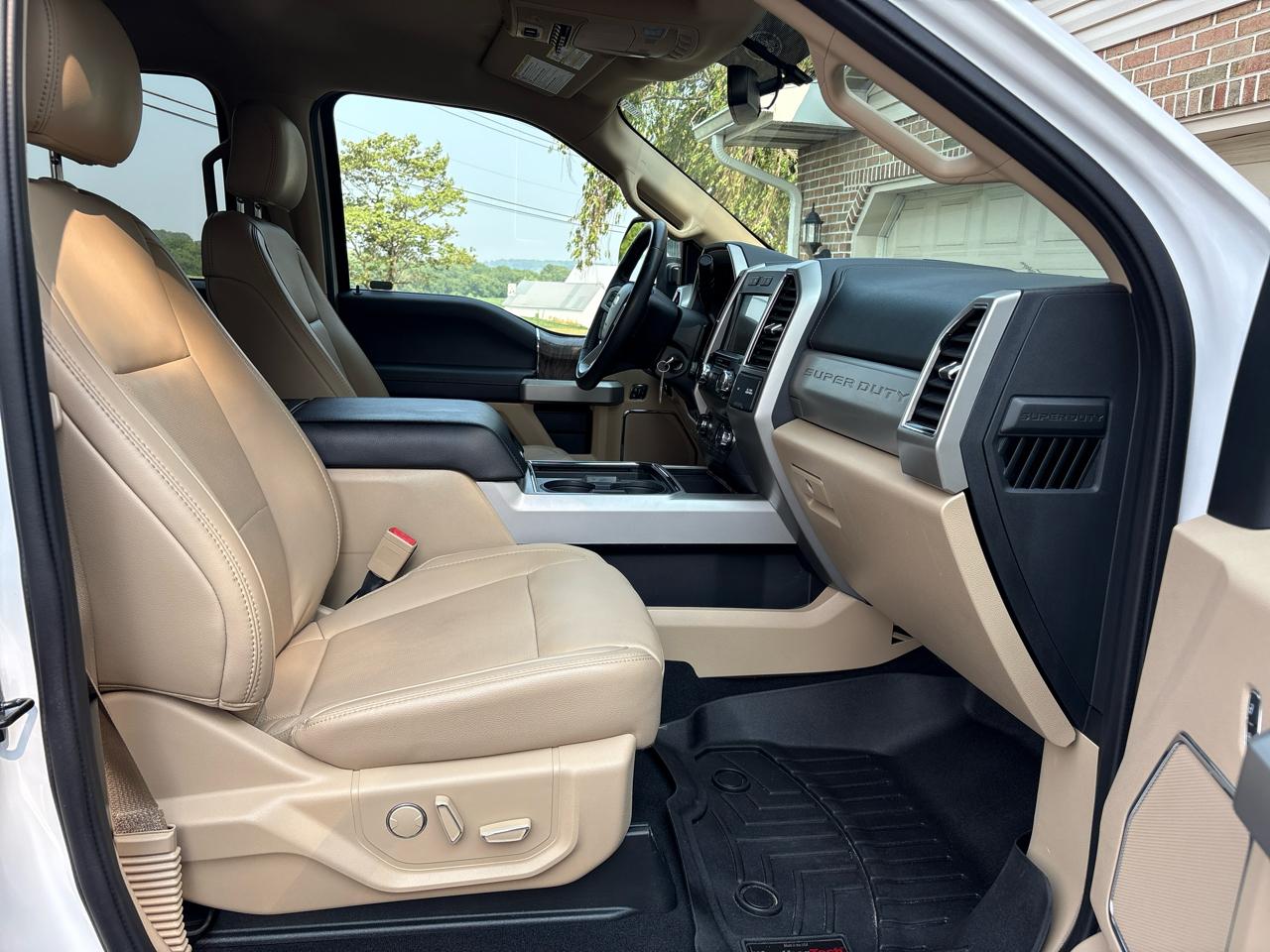 Ford Super Duty F-250 SRW Lariat 4WD Crew Cab 6.75' Box 2019
