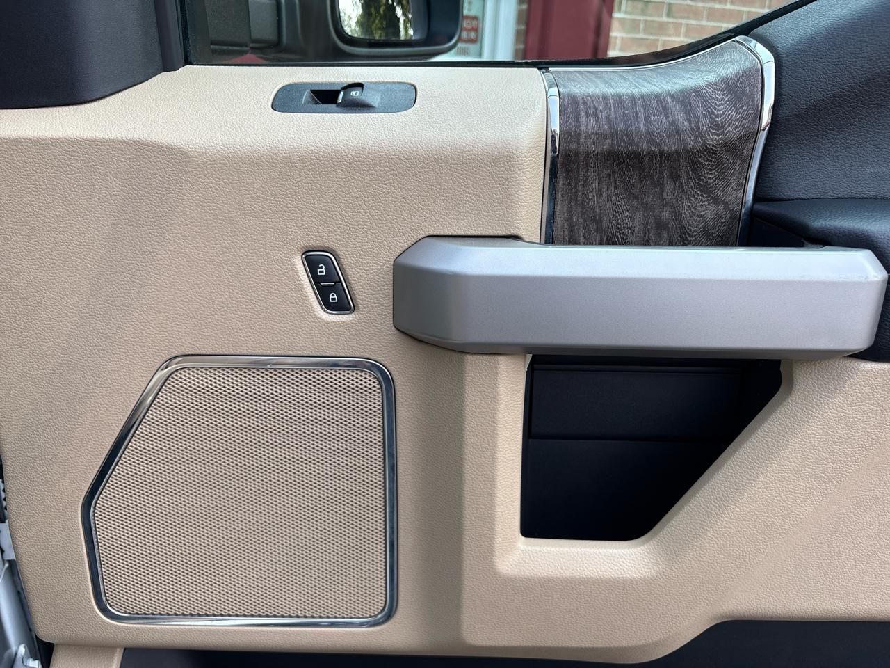 Ford Super Duty F-250 SRW Lariat 4WD Crew Cab 6.75' Box 2019