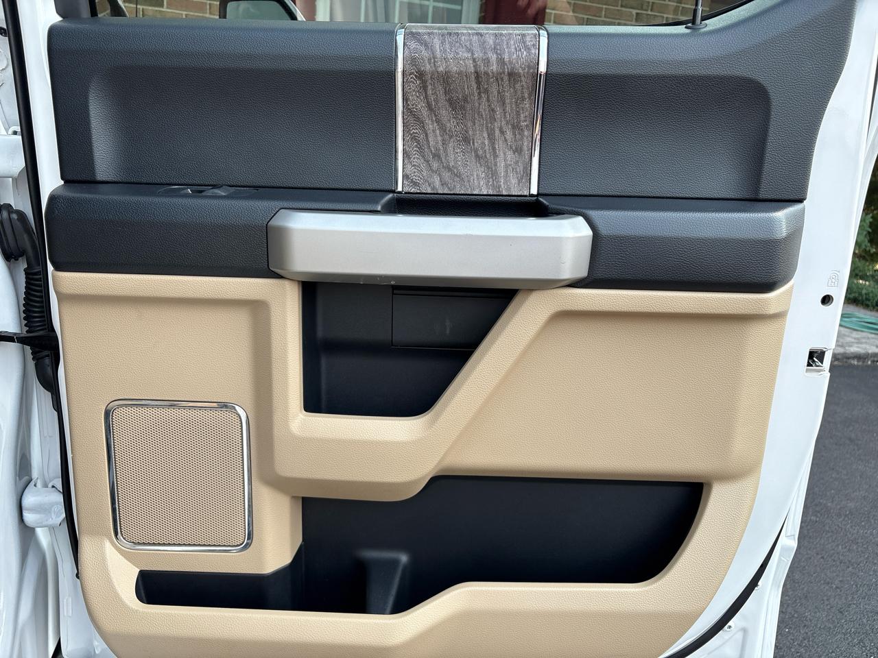 Ford Super Duty F-250 SRW Lariat 4WD Crew Cab 6.75' Box 2019