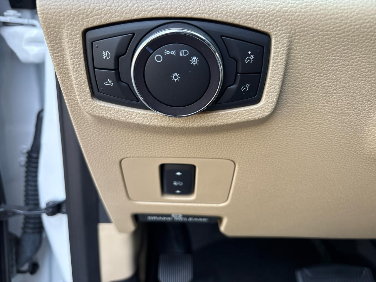 Ford Super Duty F-250 SRW Lariat 4WD Crew Cab 6.75' Box 2019
