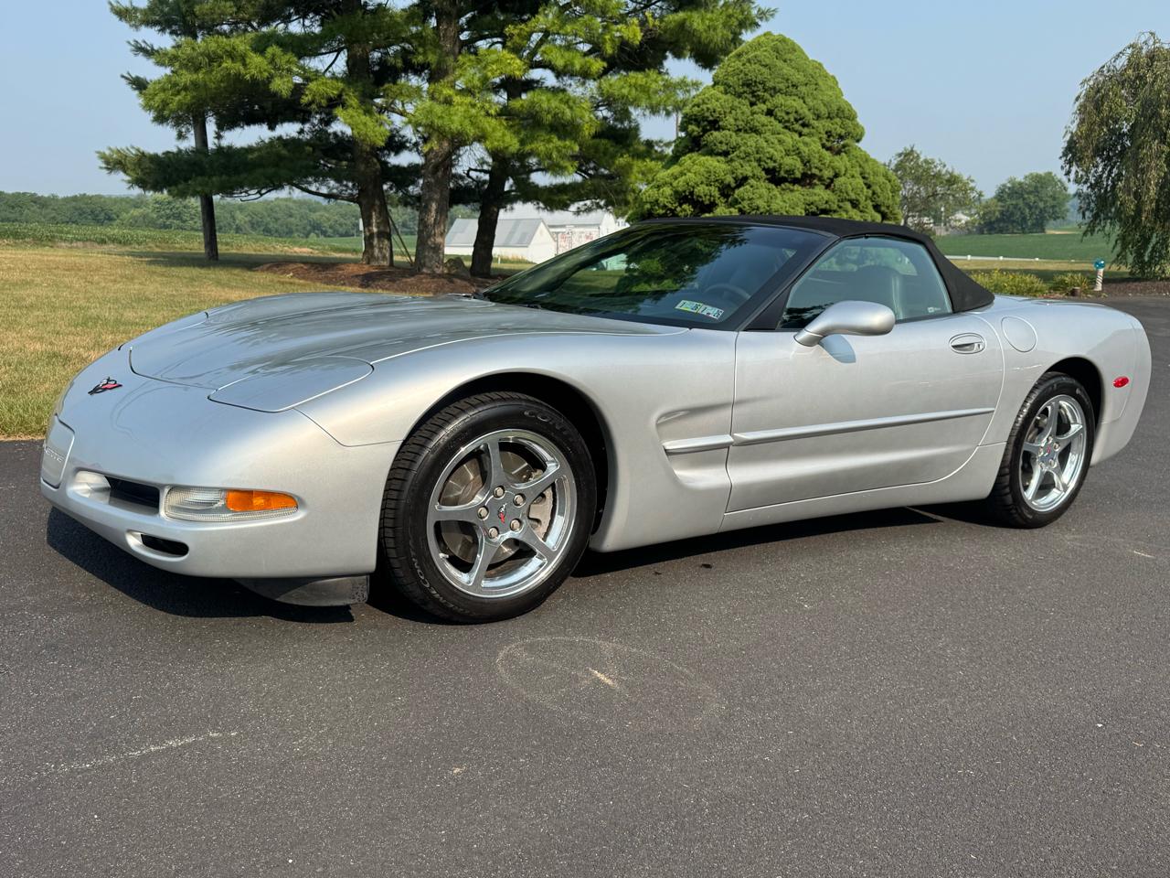 Chevrolet Corvette 2dr Convertible 2002