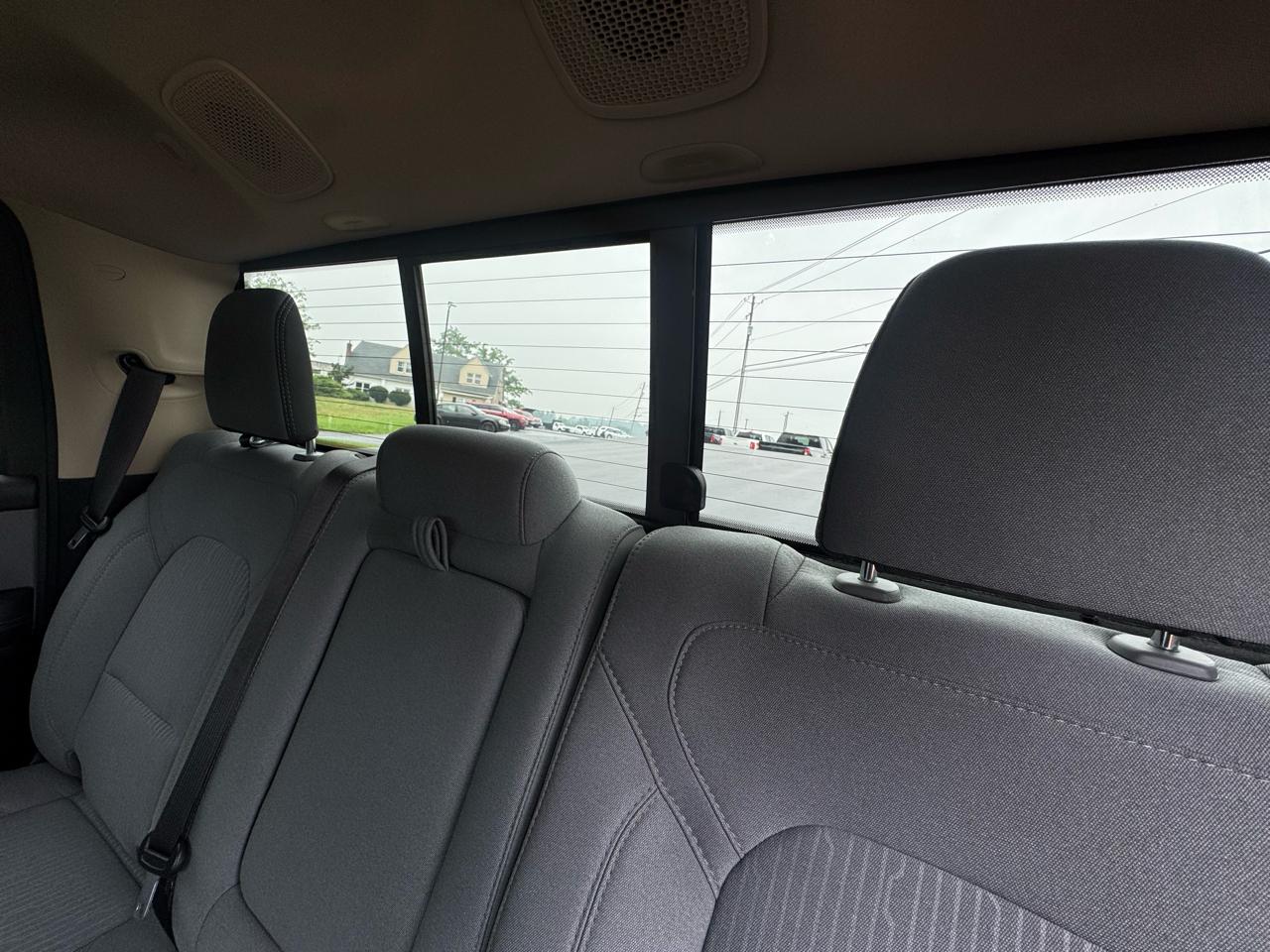 RAM 1500 Big Horn 4x4 Crew Cab 5'7" Box 2020