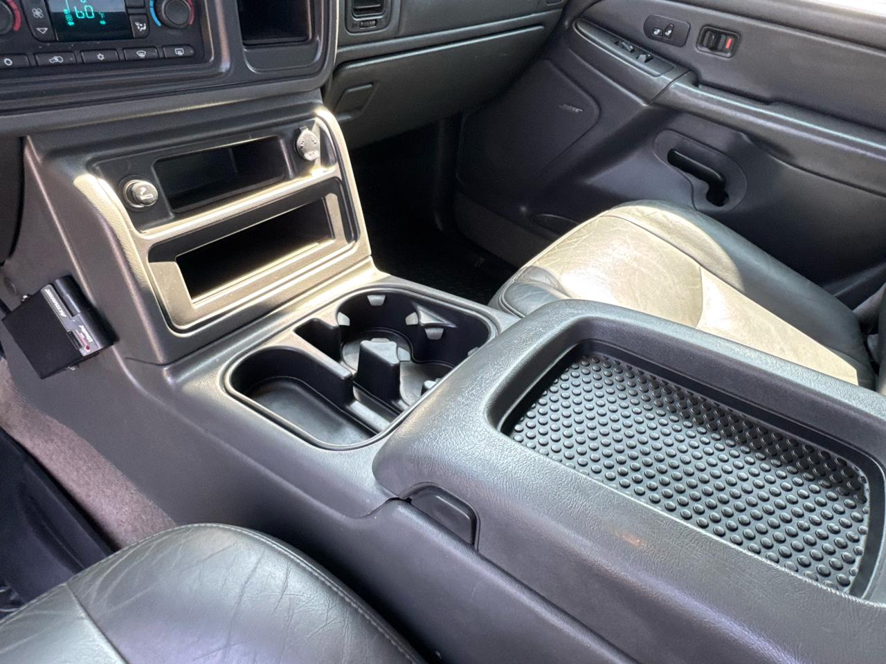 Chevrolet Silverado 2500HD Crew Cab 153" WB 4WD LT 2004