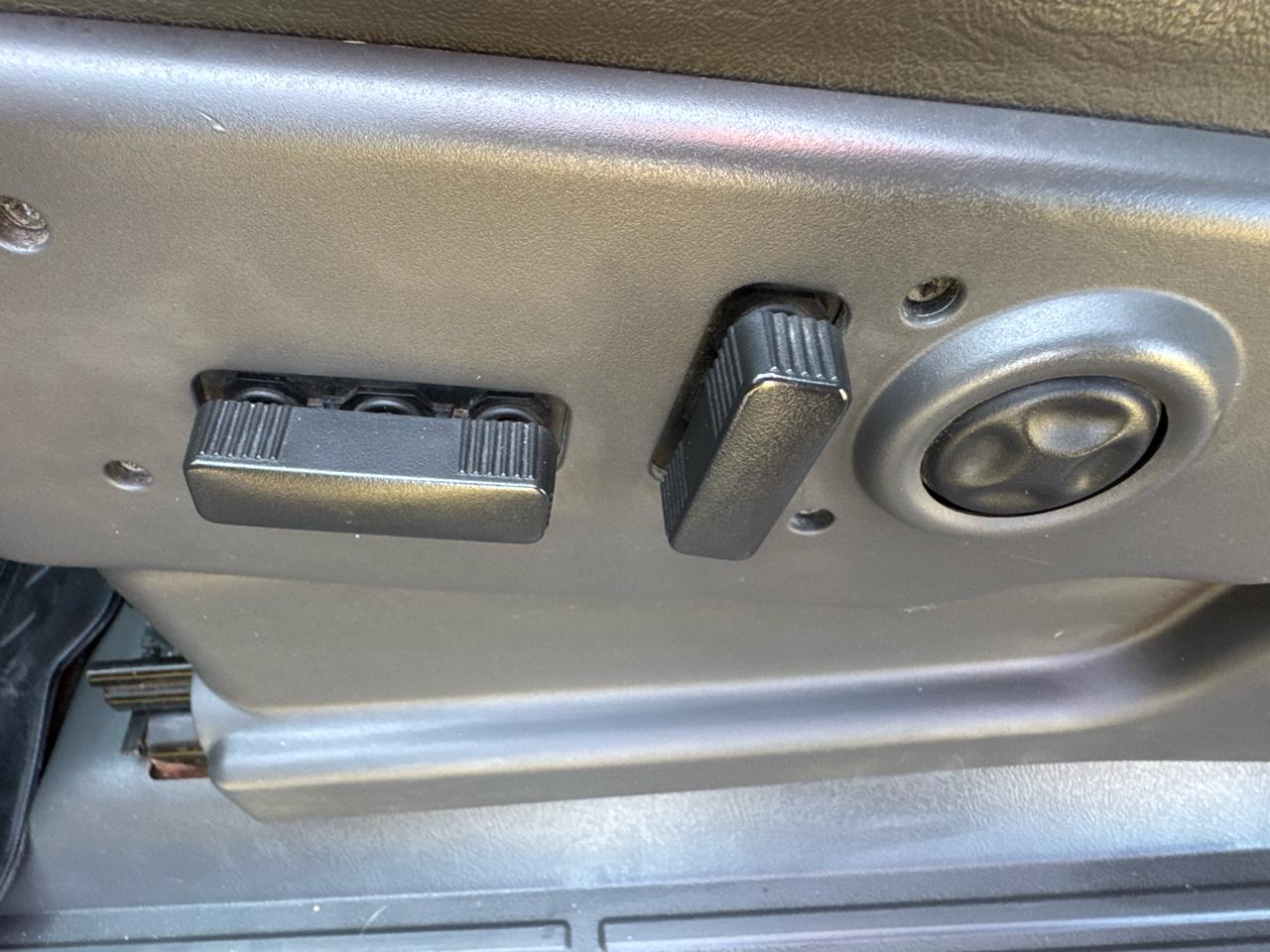 Chevrolet Silverado 2500HD Crew Cab 153" WB 4WD LT 2004