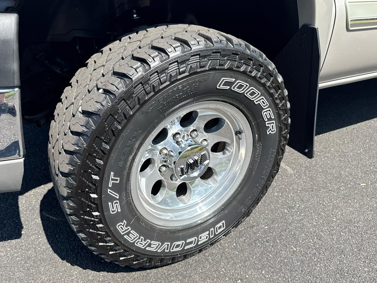Chevrolet Silverado 2500HD Crew Cab 153" WB 4WD LT 2004