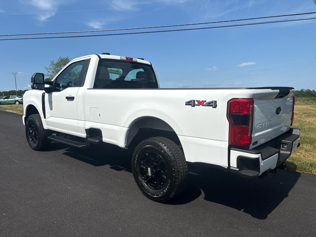Ford Super Duty F-350 SRW  2025