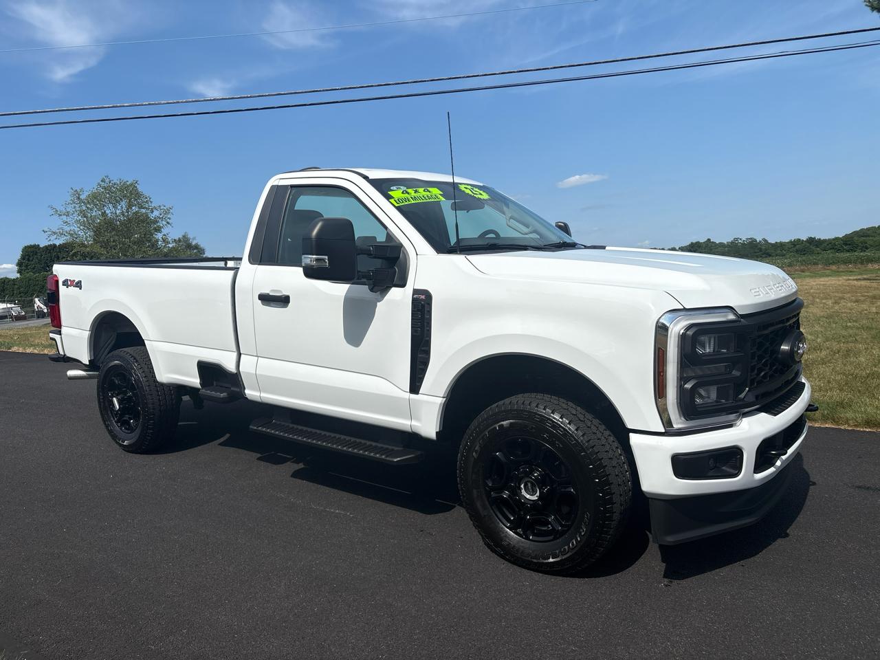 Ford Super Duty F-350 SRW  2025