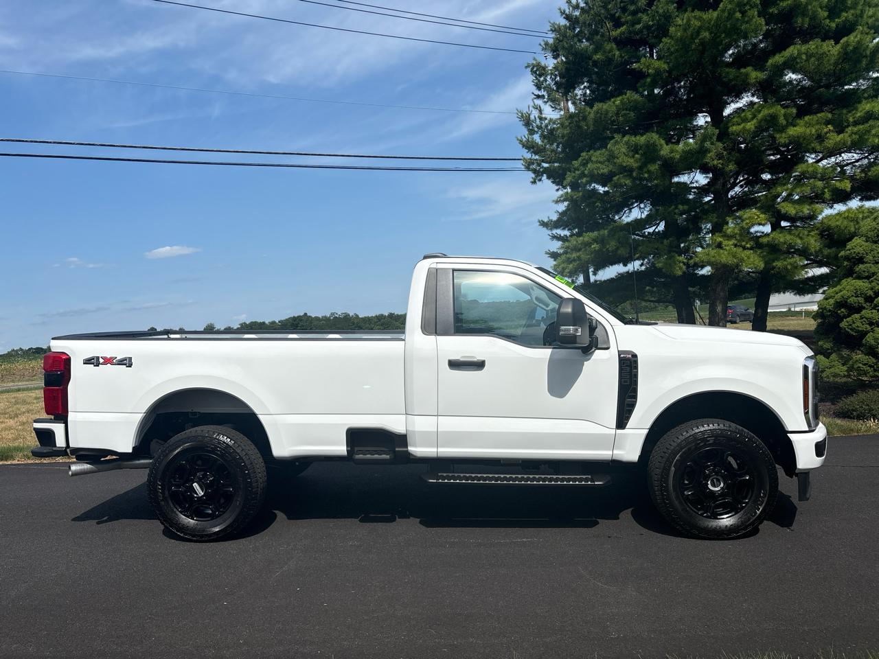Ford Super Duty F-350 SRW  2025