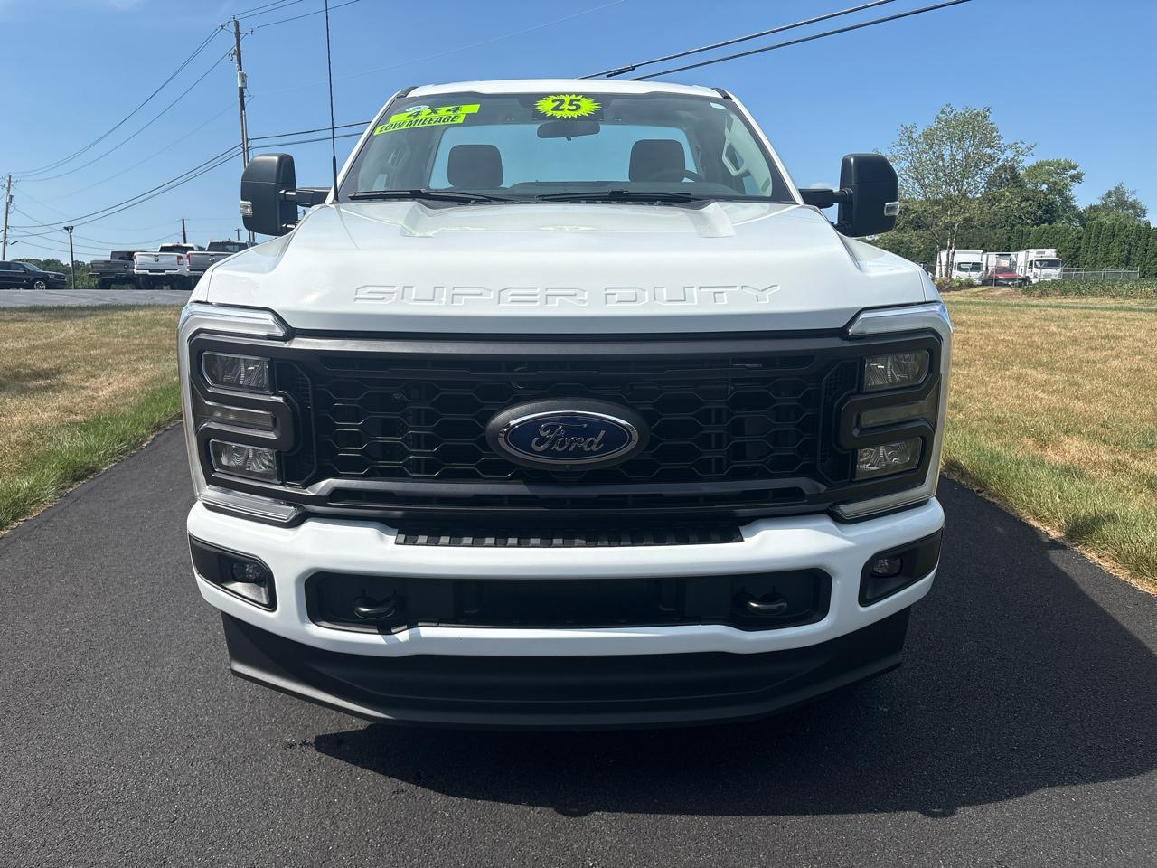 Ford Super Duty F-350 SRW  2025