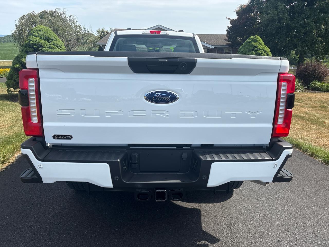 Ford Super Duty F-350 SRW  2025