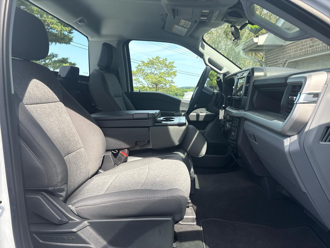 Ford Super Duty F-350 SRW  2025