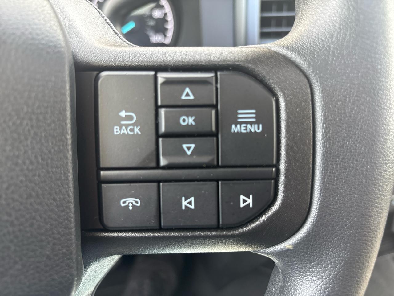 Ford Super Duty F-350 SRW  2025