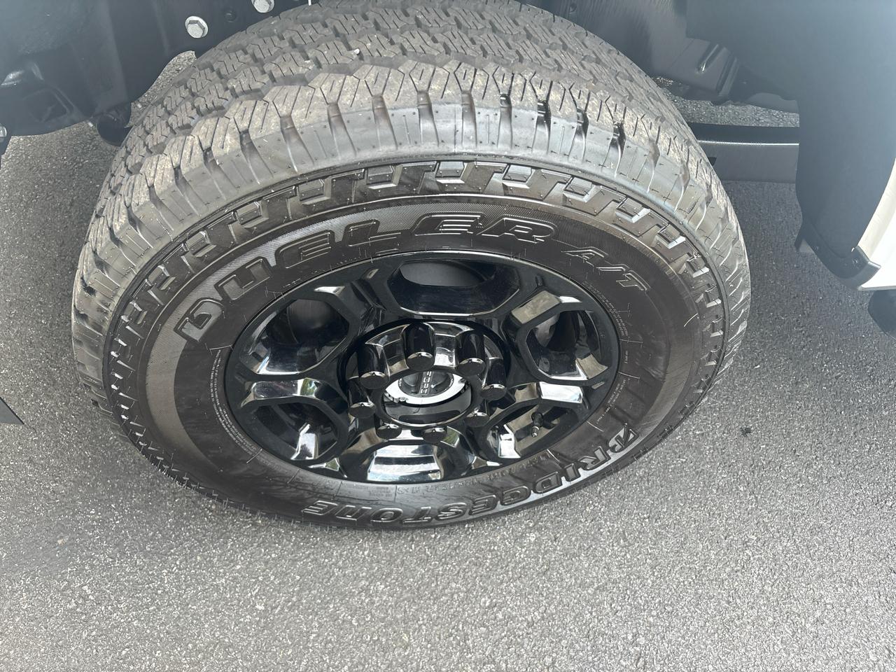 Ford Super Duty F-350 SRW  2025
