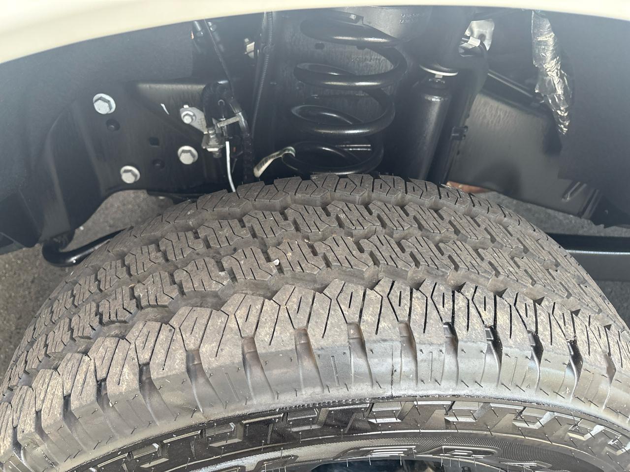 Ford Super Duty F-350 SRW  2025