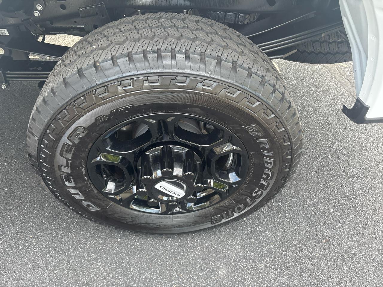 Ford Super Duty F-350 SRW  2025