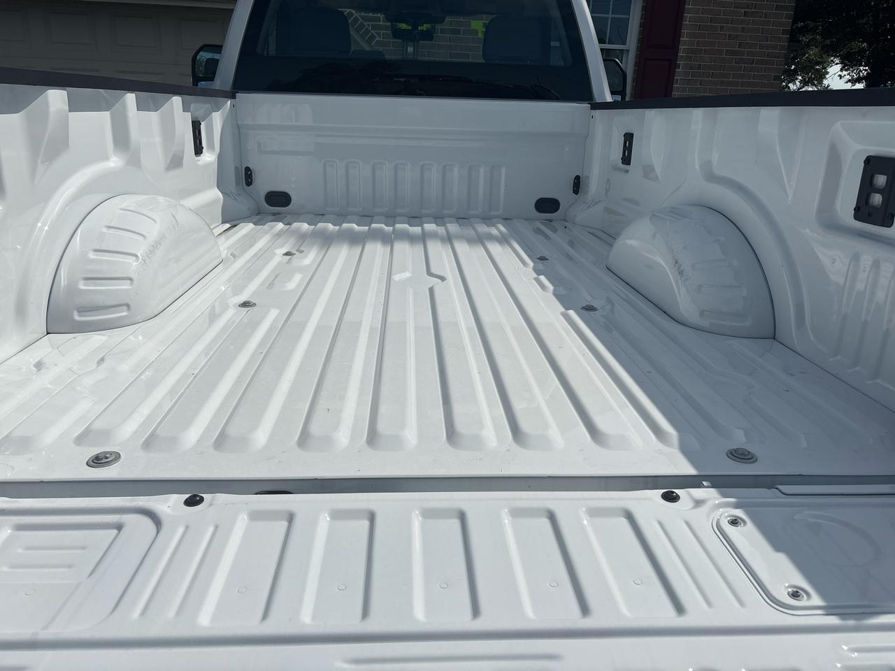 Ford Super Duty F-350 SRW  2025