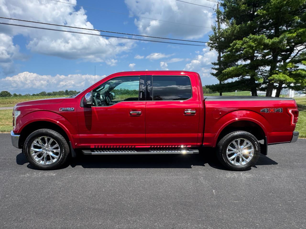 Ford F-150 4WD SuperCrew 145" Lariat 2016
