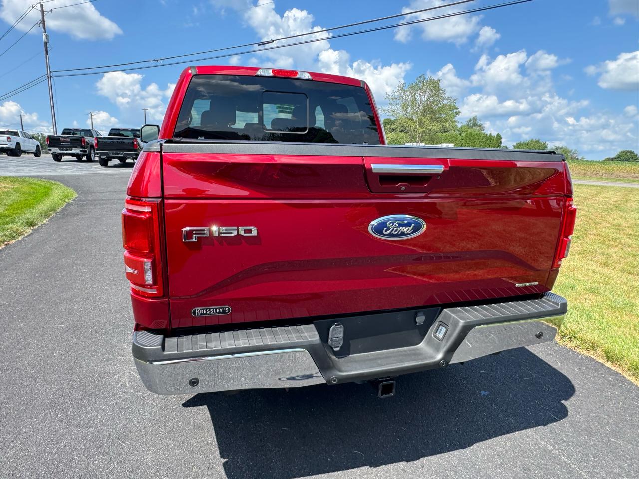 Ford F-150 4WD SuperCrew 145" Lariat 2016