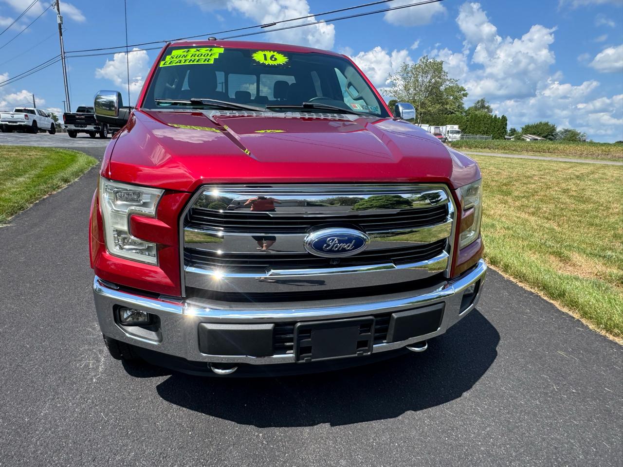 Ford F-150 4WD SuperCrew 145" Lariat 2016