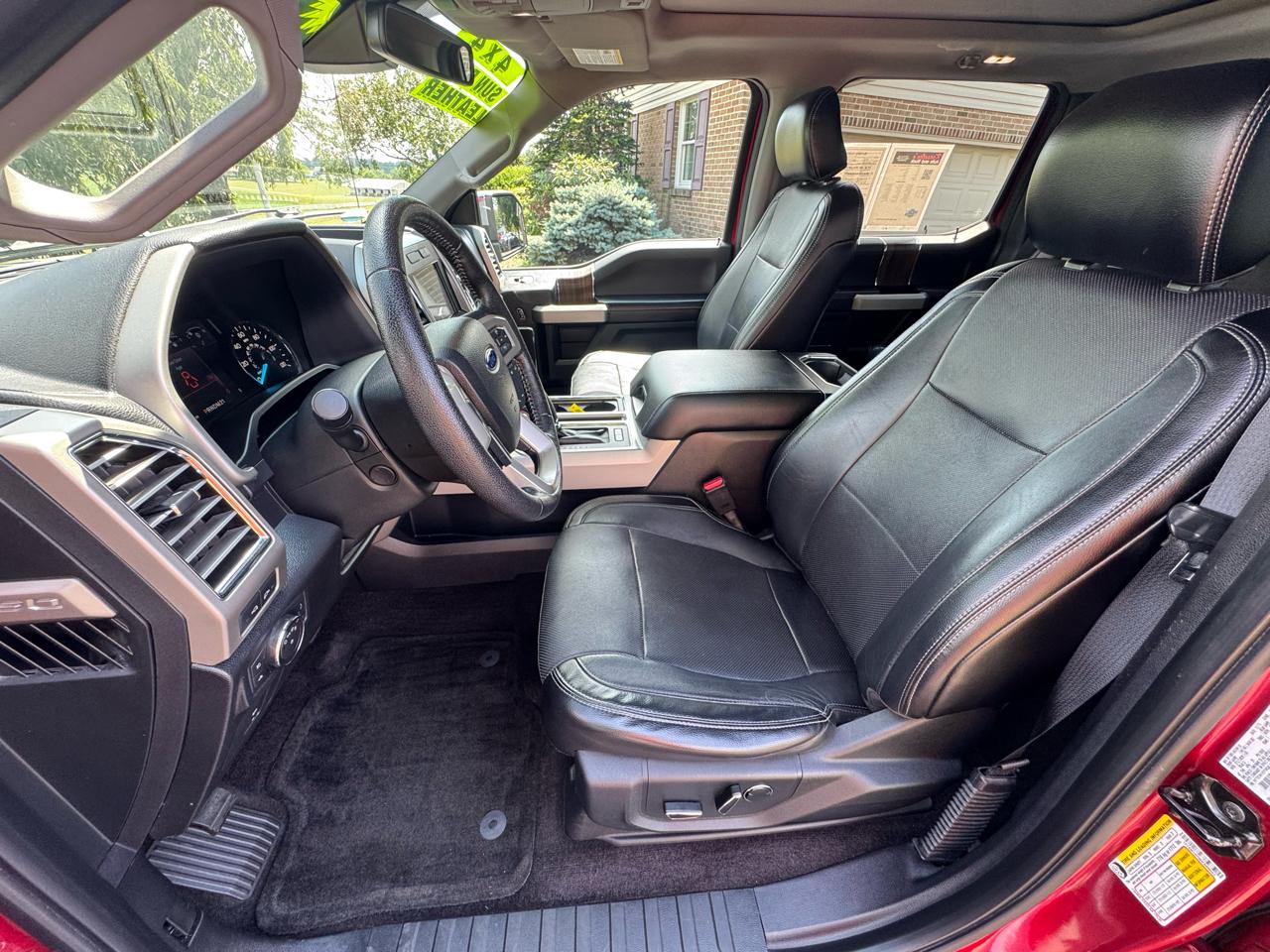 Ford F-150 4WD SuperCrew 145" Lariat 2016