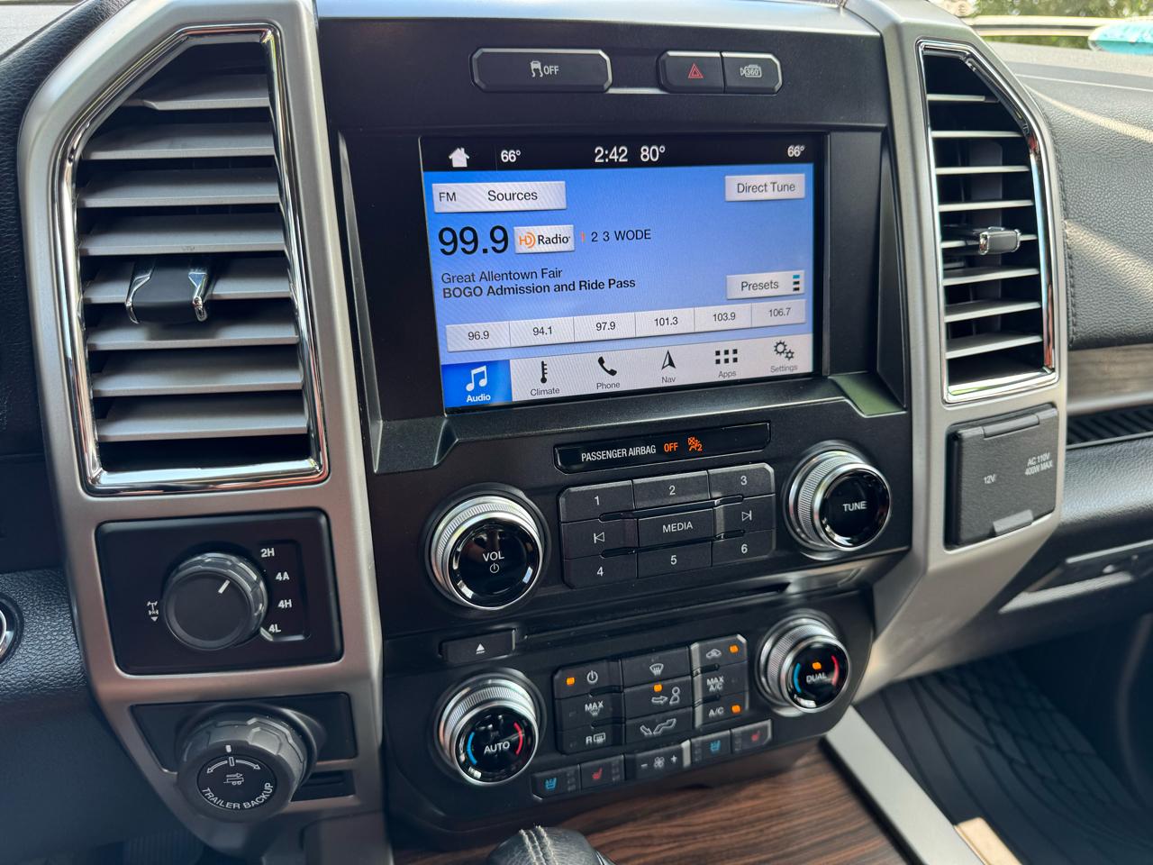 Ford F-150 4WD SuperCrew 145" Lariat 2016