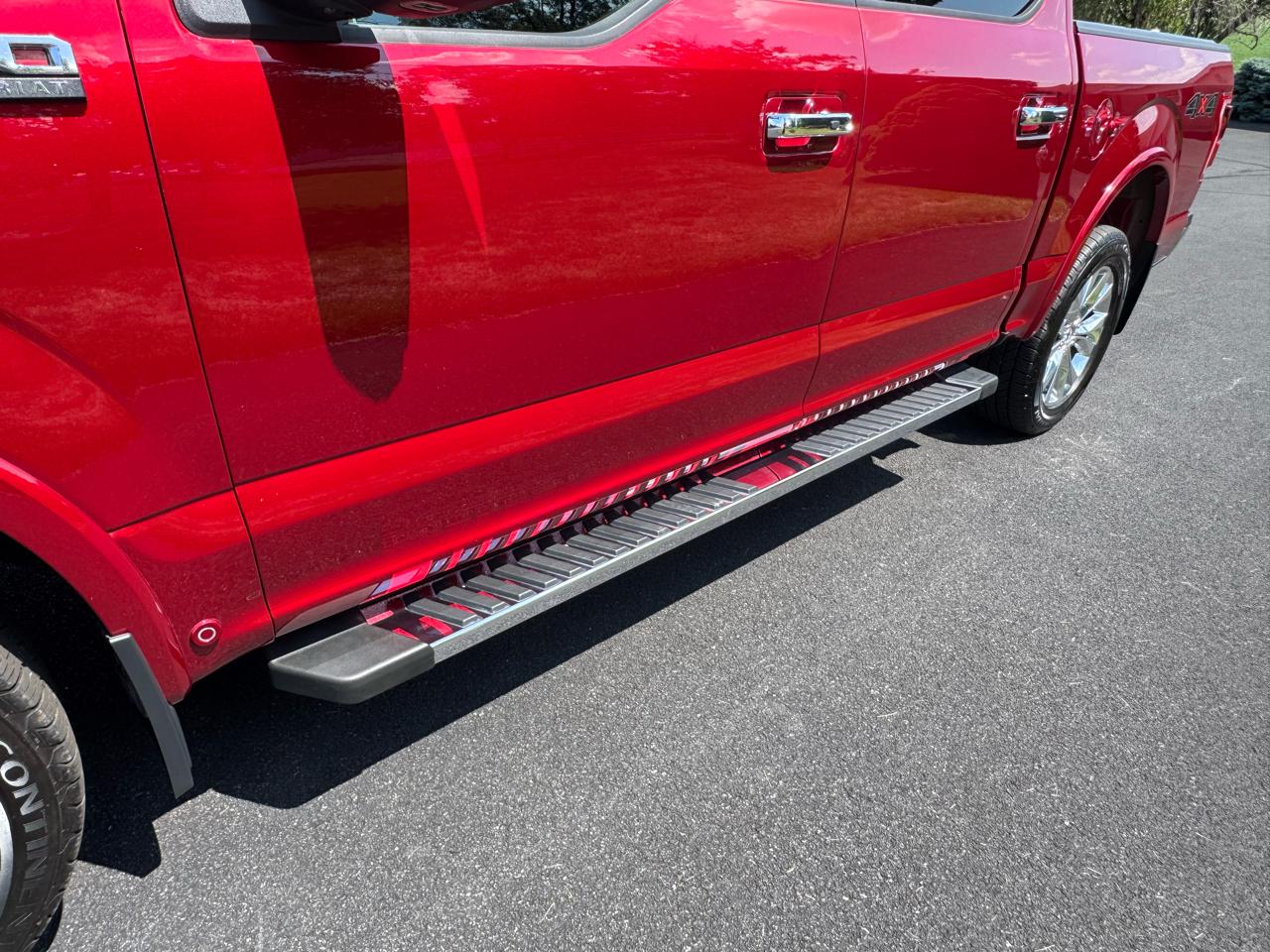 Ford F-150 4WD SuperCrew 145" Lariat 2016