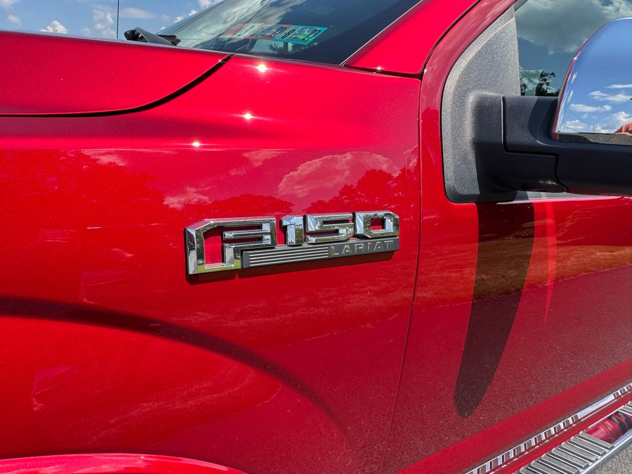 Ford F-150 4WD SuperCrew 145" Lariat 2016