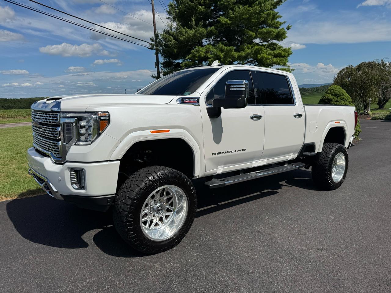 GMC Sierra 2500HD 4WD Crew Cab 159" Denali 2023