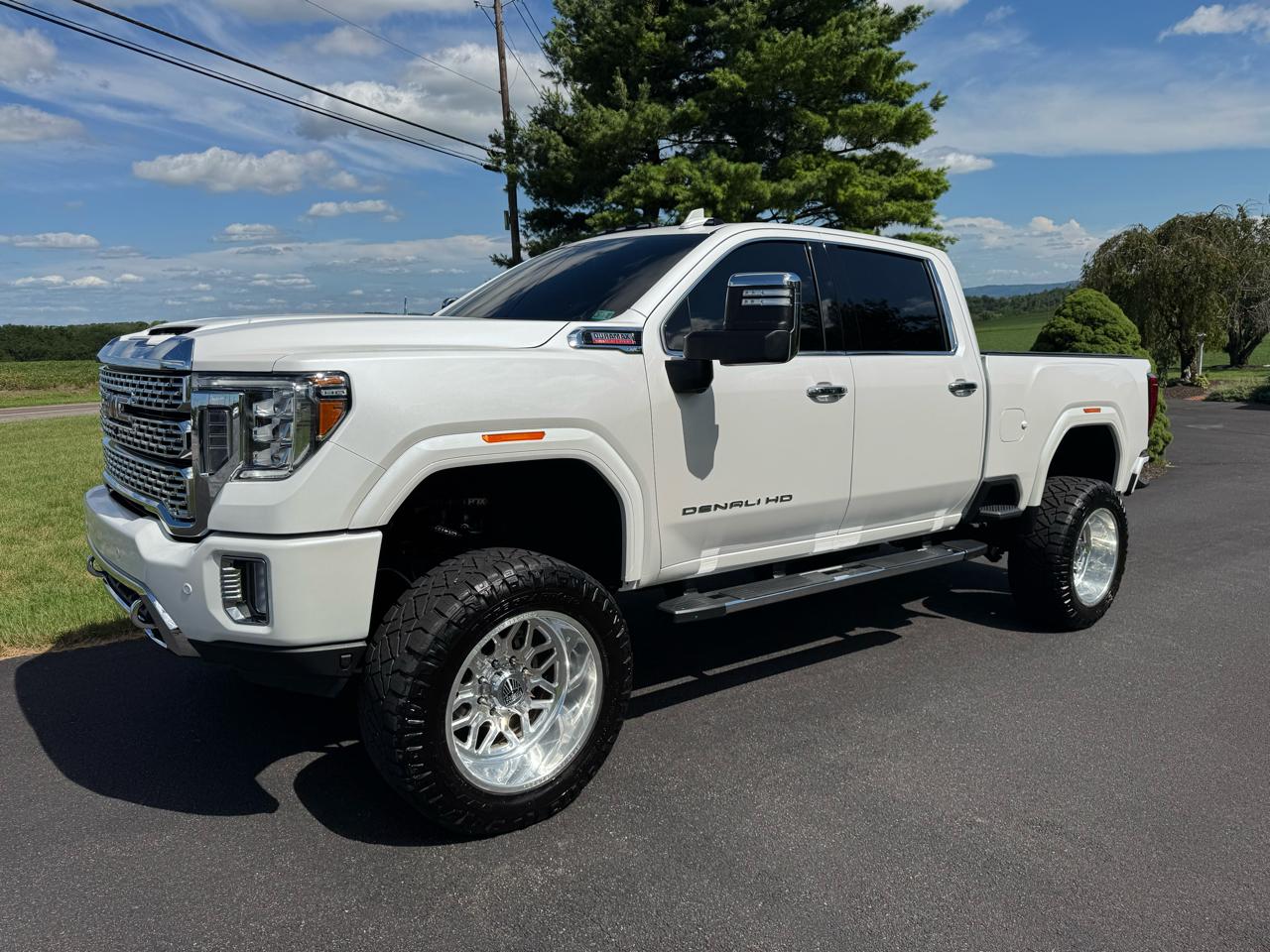 GMC Sierra 2500HD 4WD Crew Cab 159" Denali 2023
