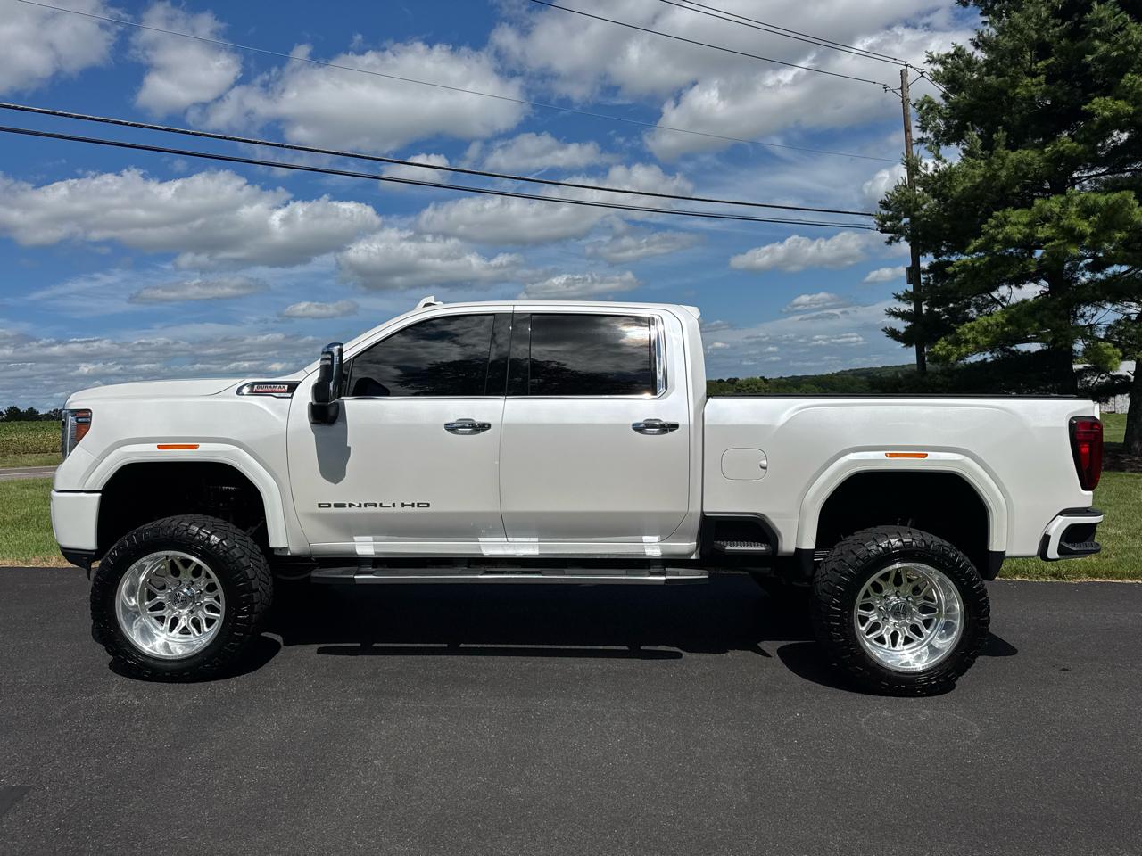 GMC Sierra 2500HD 4WD Crew Cab 159" Denali 2023