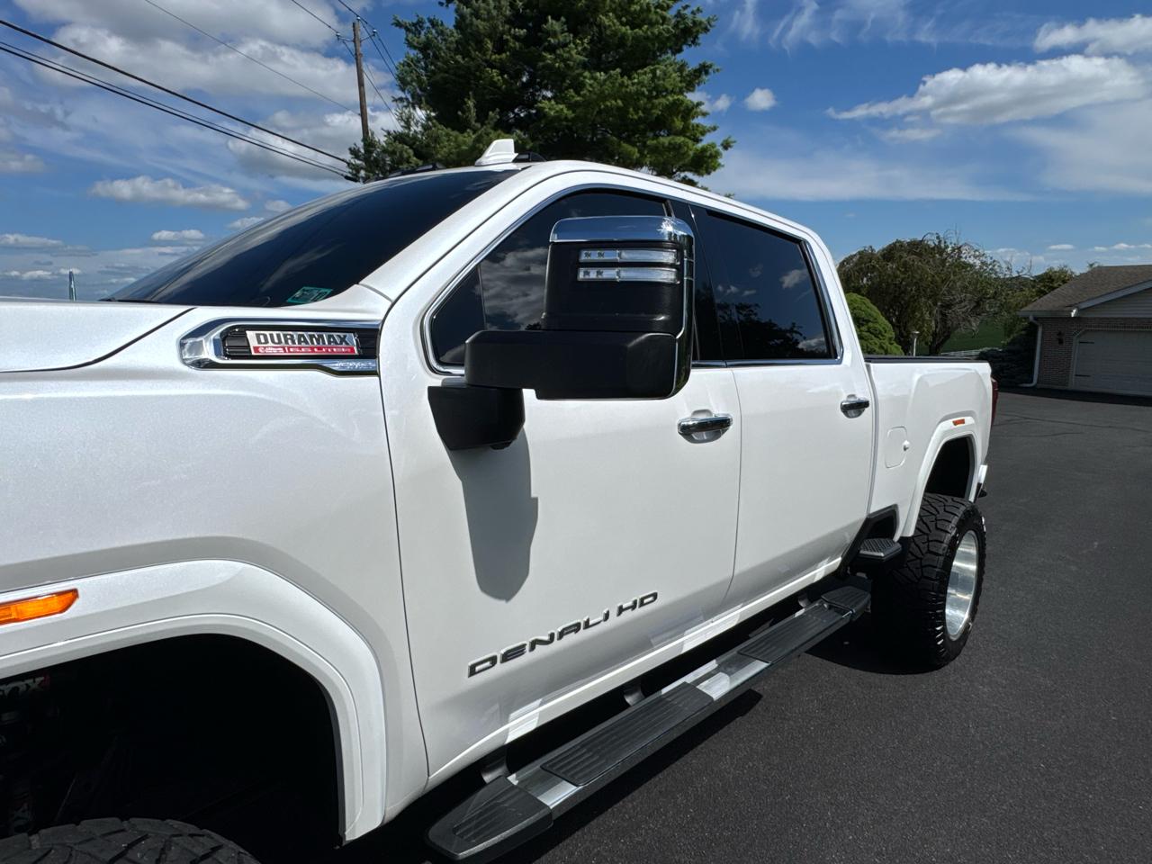 GMC Sierra 2500HD 4WD Crew Cab 159" Denali 2023