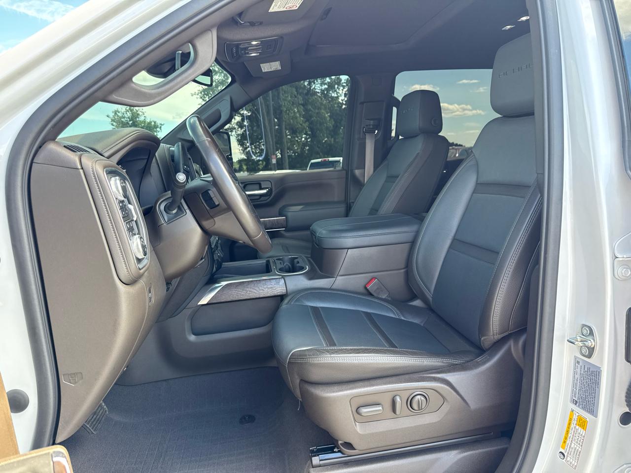 GMC Sierra 2500HD 4WD Crew Cab 159" Denali 2023