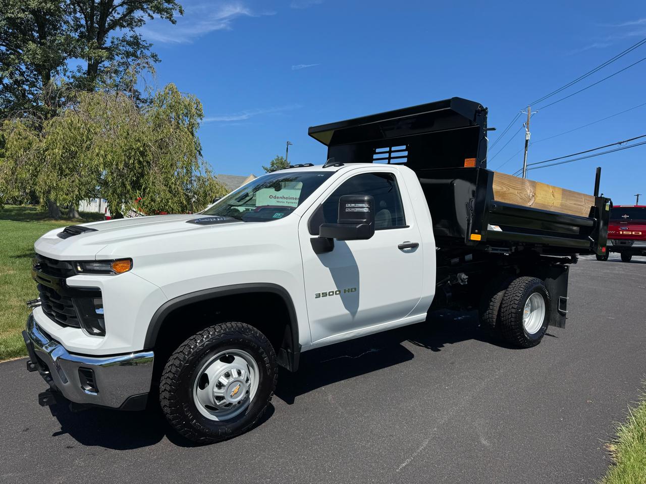 Chevrolet Silverado 3500HD CC 4WD Reg Cab 146" WB, 60" CA Work Truck 2025