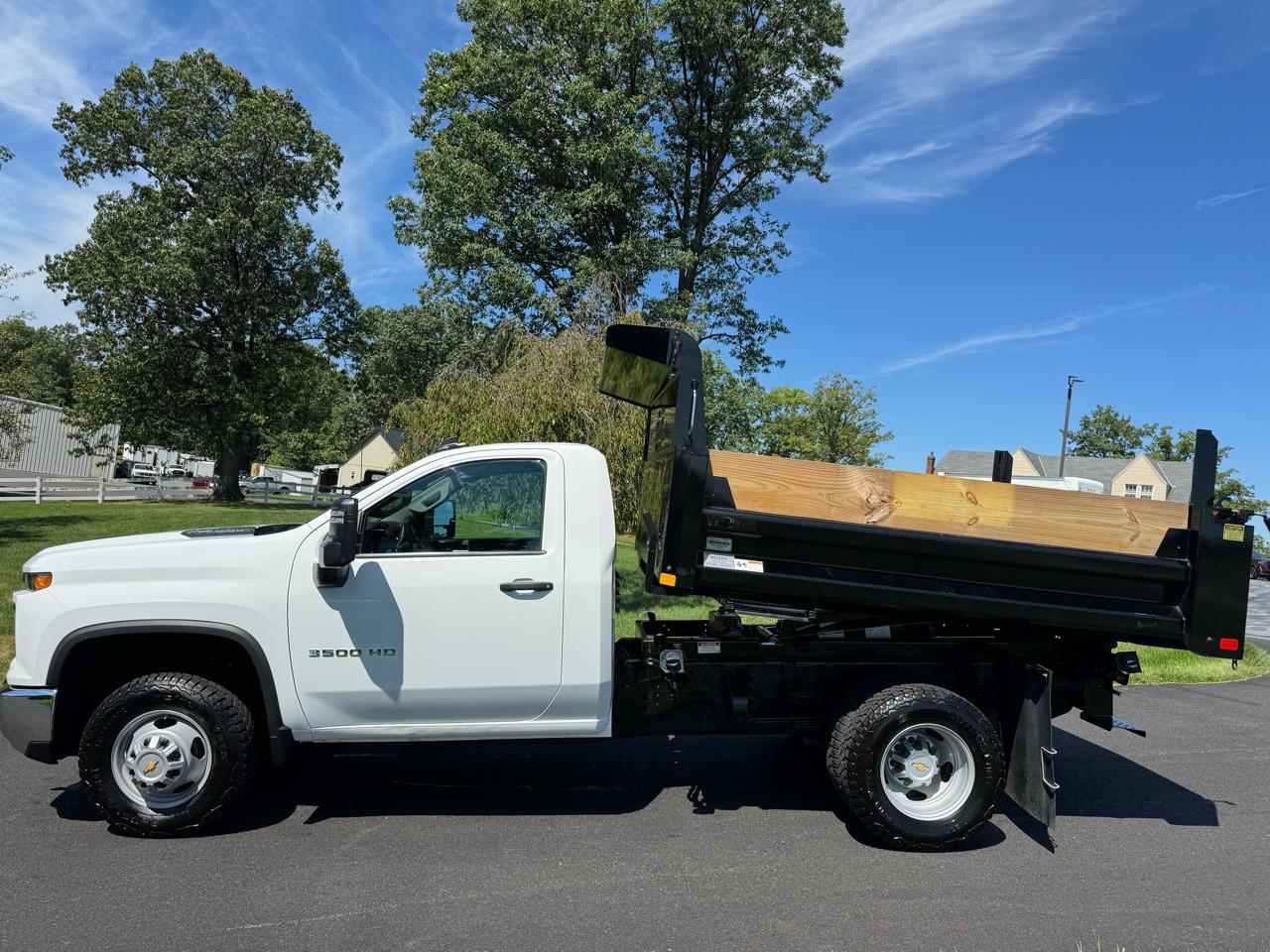 Chevrolet Silverado 3500HD CC 4WD Reg Cab 146" WB, 60" CA Work Truck 2025
