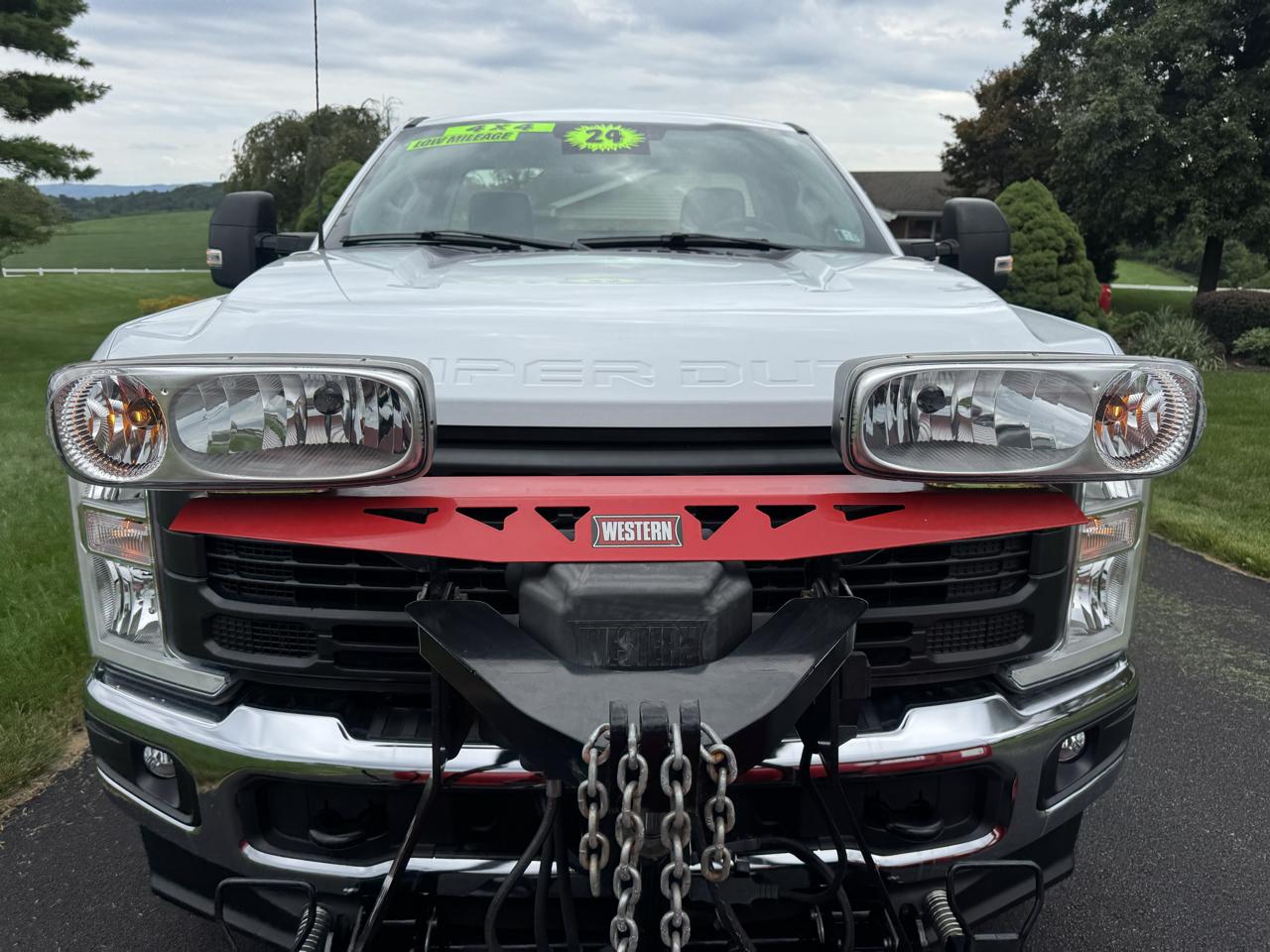 Ford Super Duty F-250 SRW XL 4WD Reg Cab 8' Box 2024