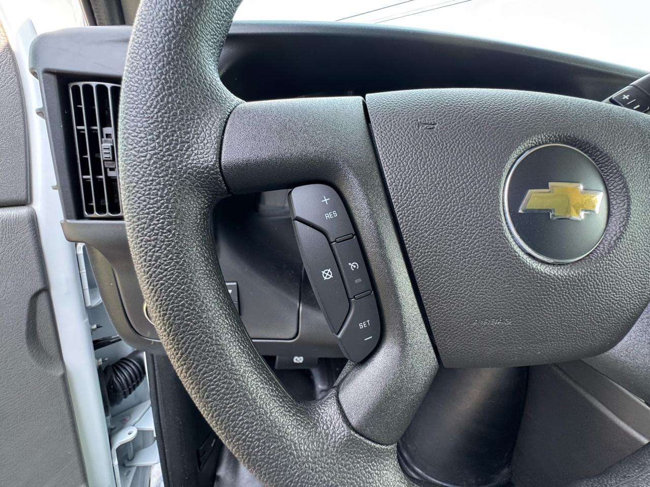 Chevrolet Express Cargo Van RWD 2500 155" 2025