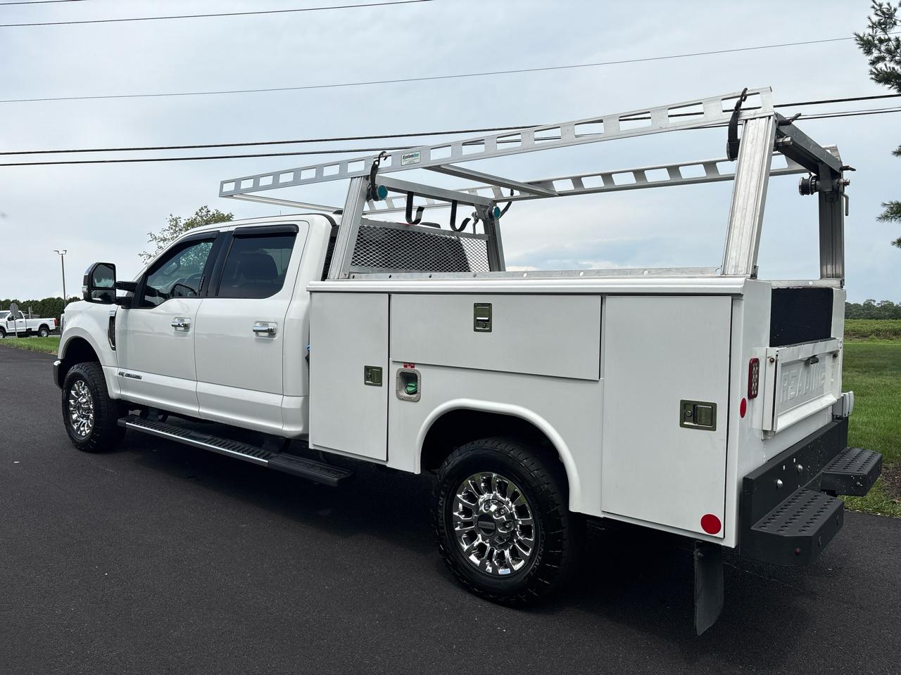 Ford Super Duty F-350 SRW Lariat 4WD Crew Cab 8' Box 2021
